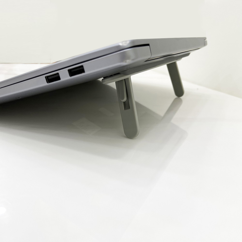Supporto universale per laptop - Mac Laptop Accessories recensione e prezzo